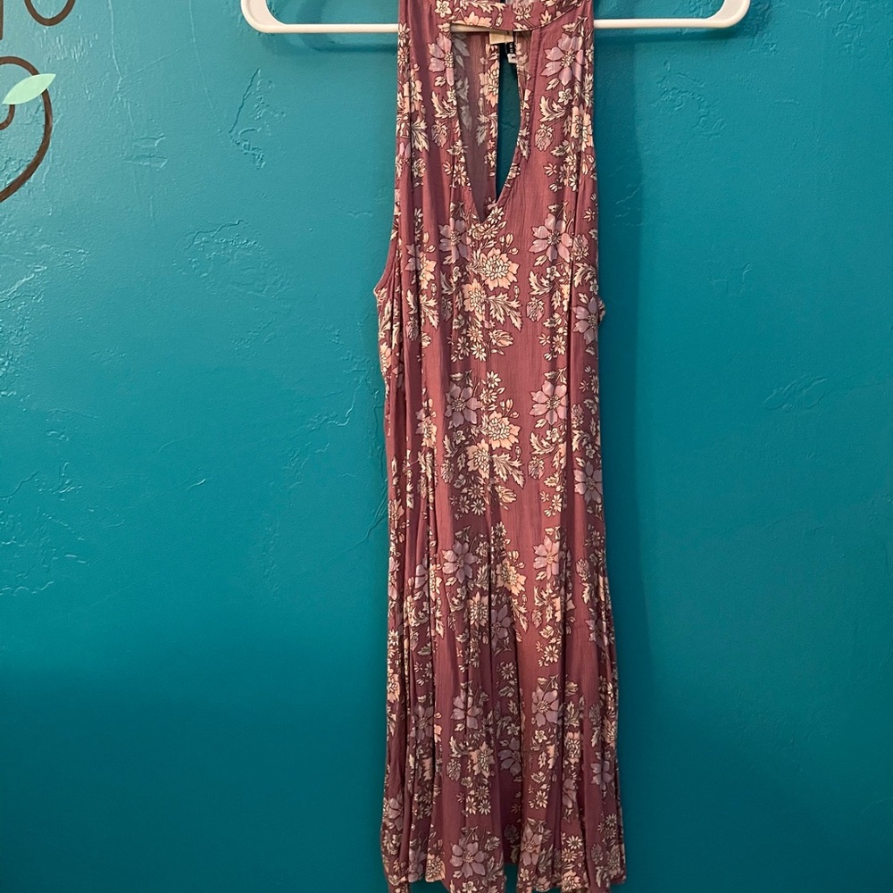 Pink dress with keyhole